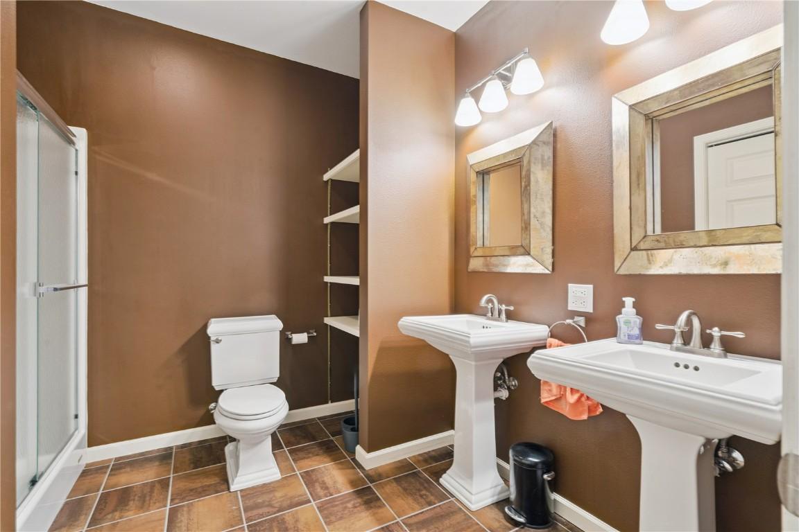 Marion, Iowa, 52302, United States, 5 Bedrooms Bedrooms, ,4 BathroomsBathrooms,Residential,For Sale,1984063