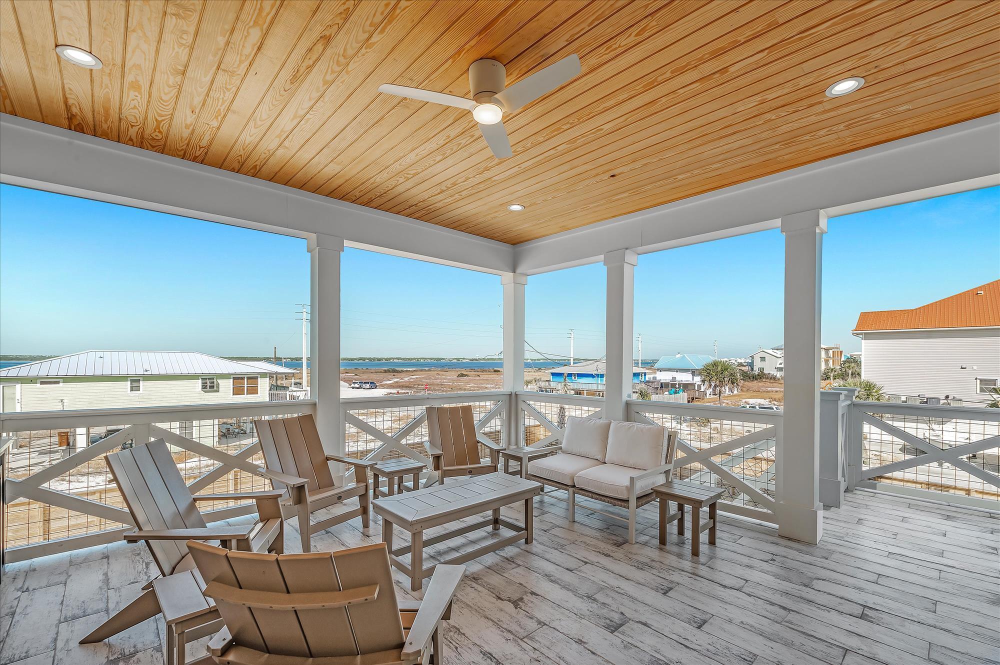 Navarre, Florida, 32566, United States, 8 Bedrooms Bedrooms, ,9 BathroomsBathrooms,Residential,For Sale,1694991