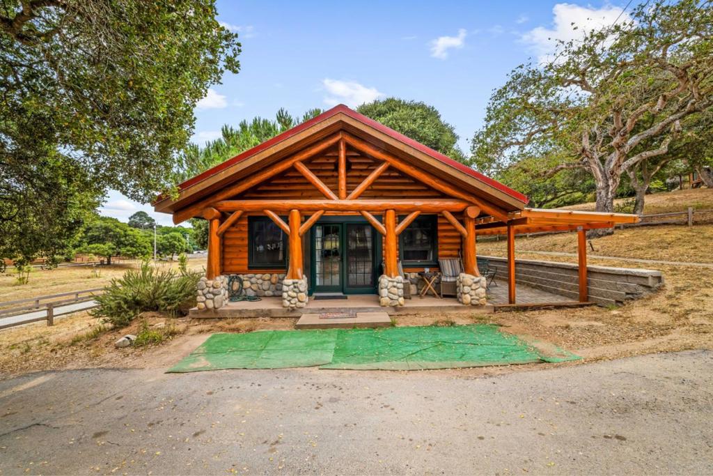 Salinas, California, 93907, United States, 3 Bedrooms Bedrooms, ,4 BathroomsBathrooms,Residential,For Sale,1974769