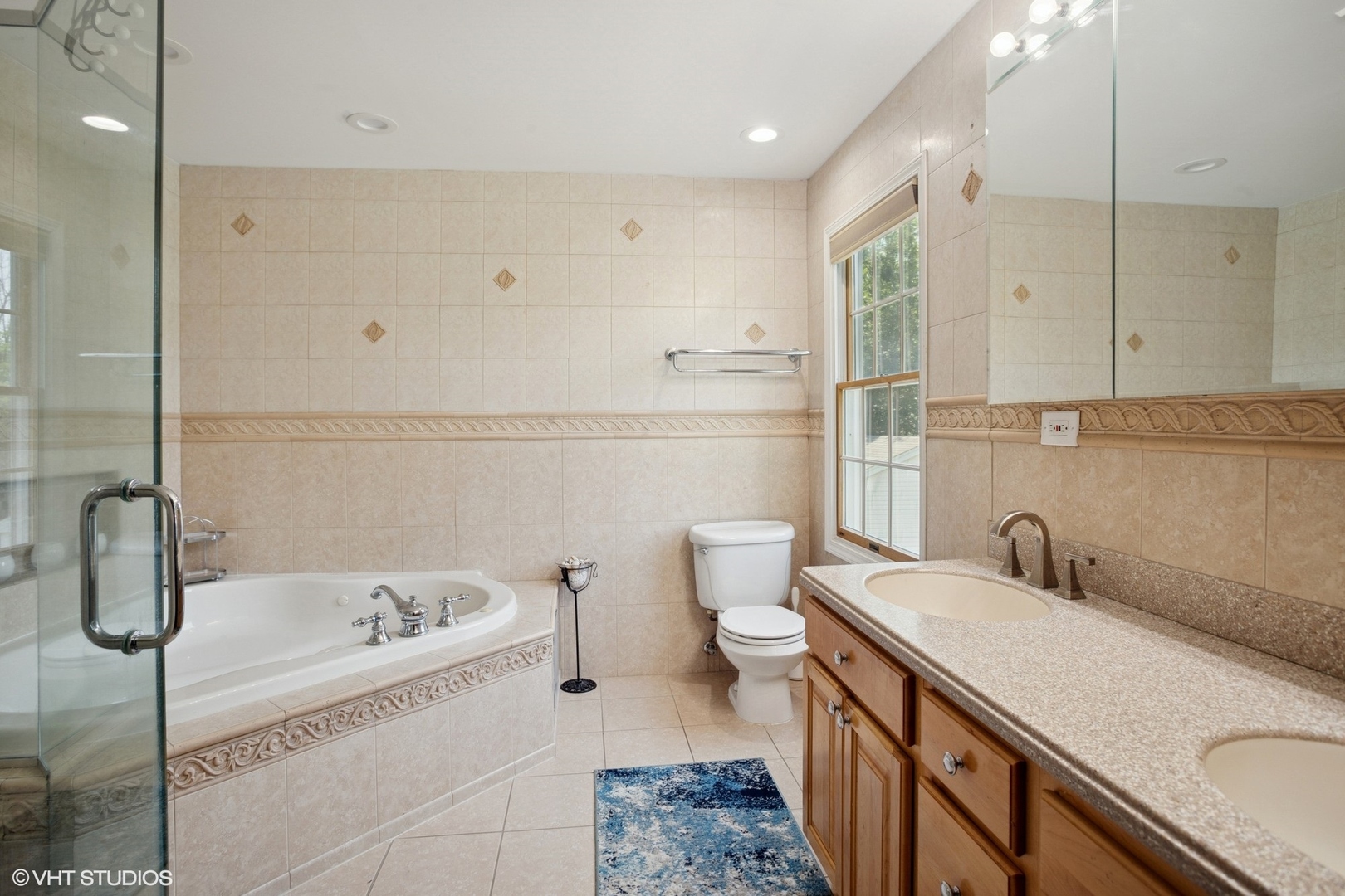 Barrington, Illinois, 60010, United States, 4 Bedrooms Bedrooms, ,3 BathroomsBathrooms,Residential,For Sale,1989548