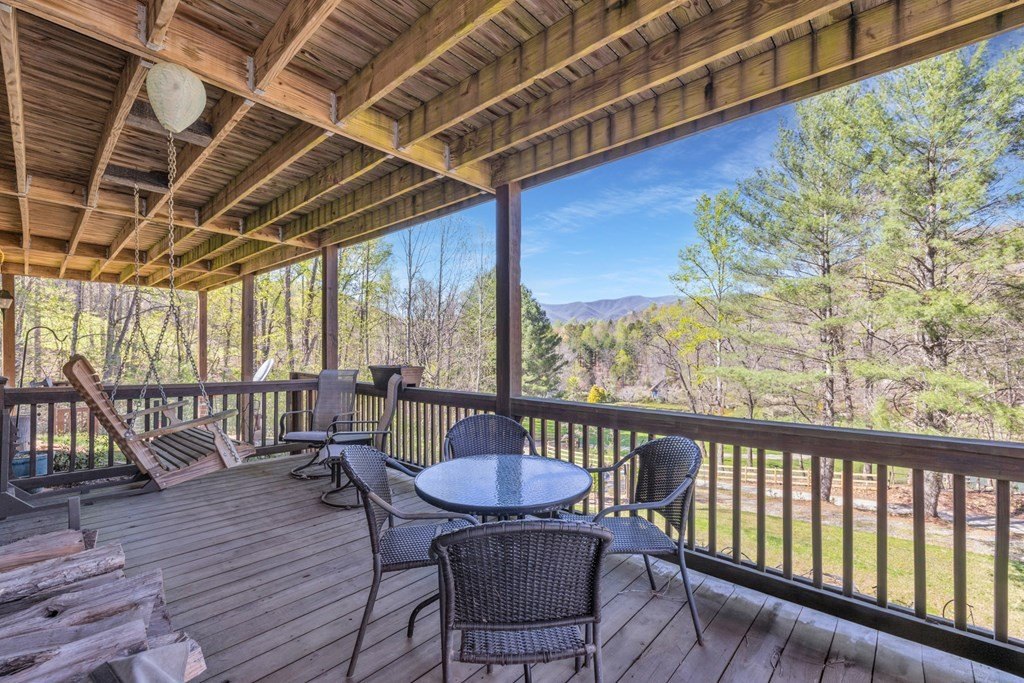 Hayesville, North Carolina, 28904, United States, 3 Bedrooms Bedrooms, ,3 BathroomsBathrooms,Residential,For Sale,1834730