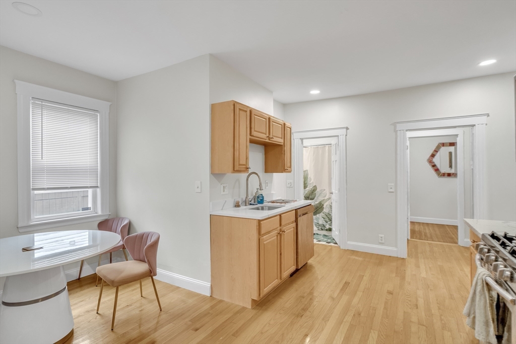 Cambridge, Massachusetts, 02139, United States, 22 Bedrooms Bedrooms, ,9 BathroomsBathrooms,Residential,For Sale,1903632