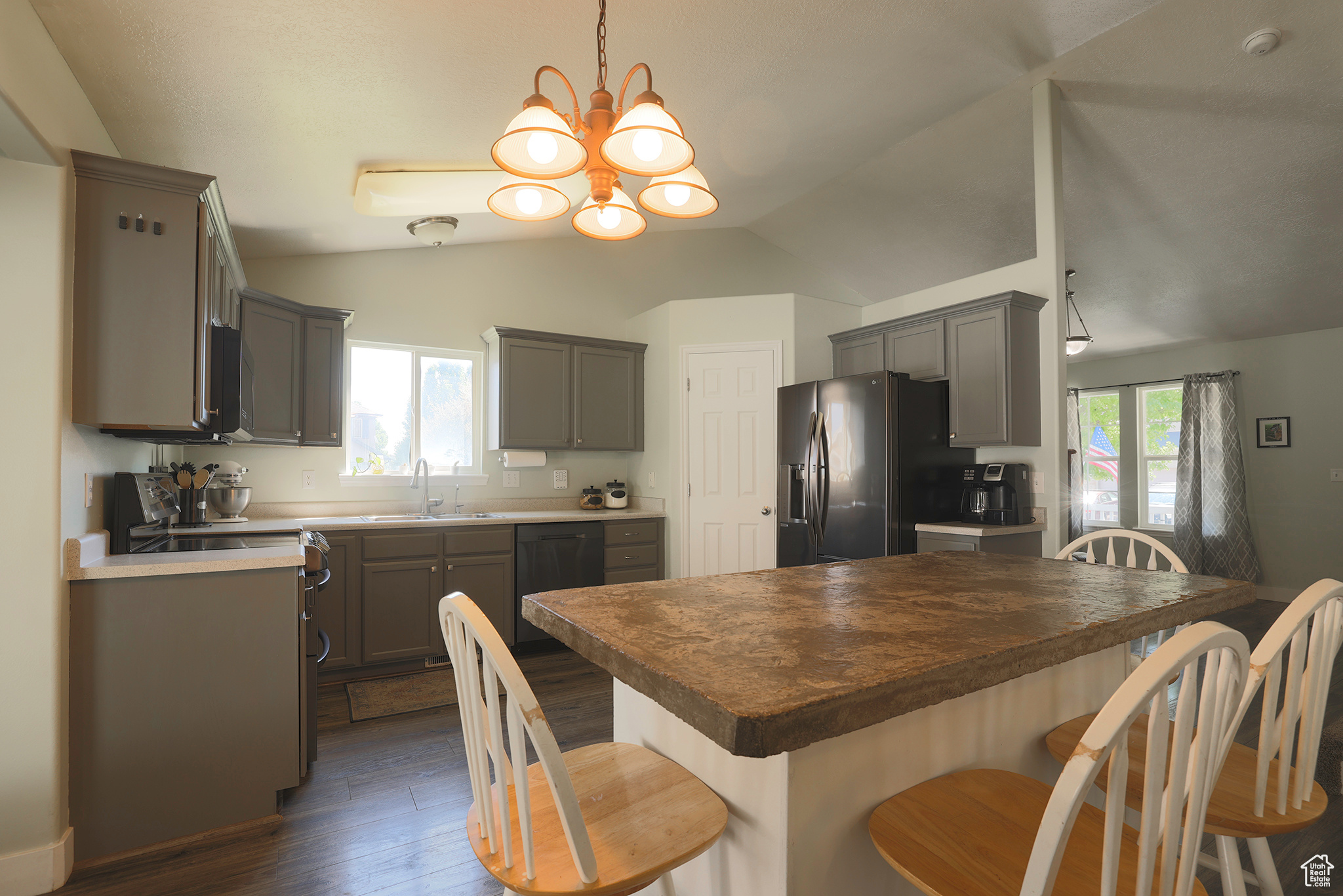 Lehi, Utah, 84043, United States, 5 Bedrooms Bedrooms, ,3 BathroomsBathrooms,Residential,For Sale,1941940