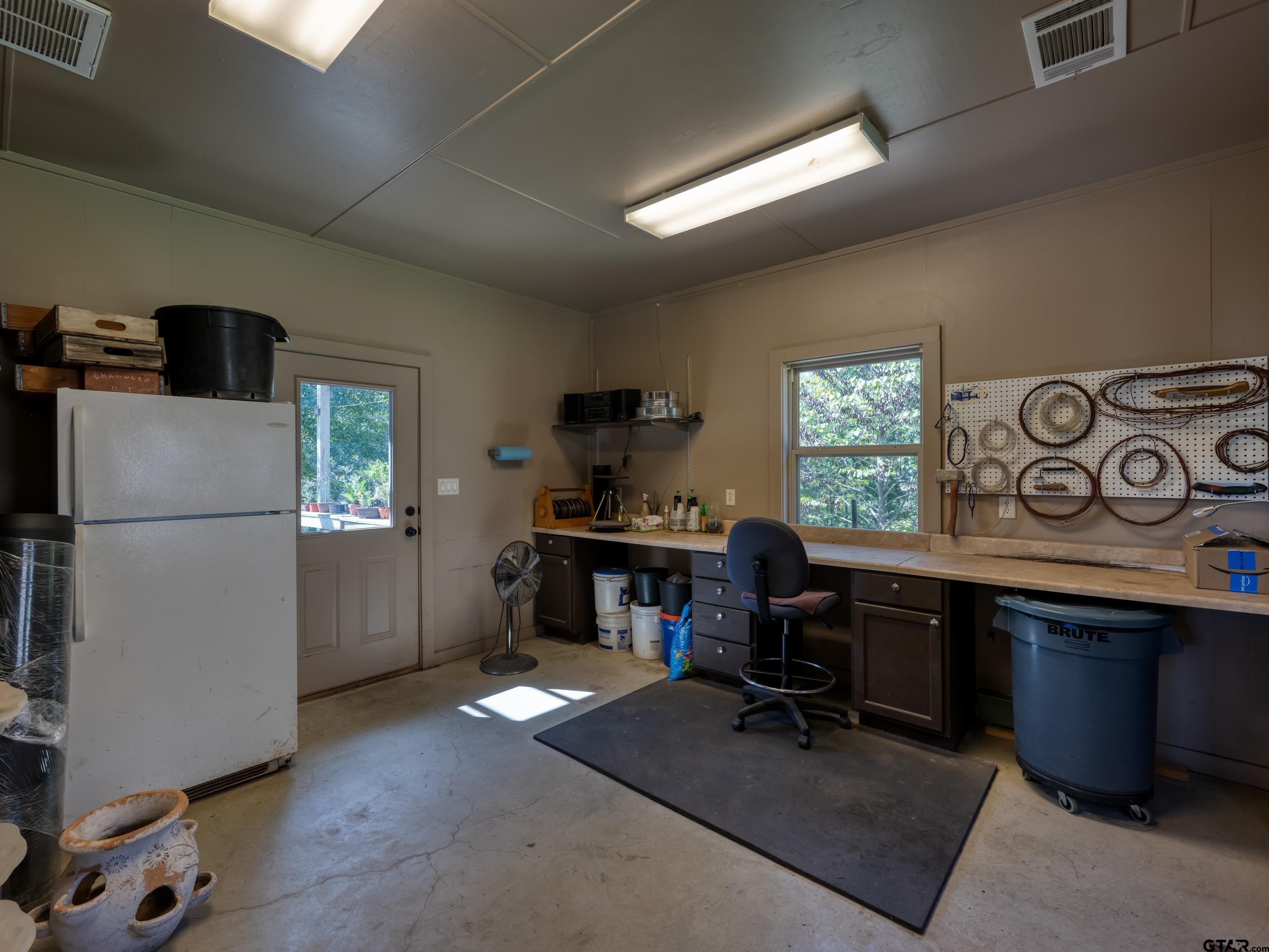 Tyler, Texas, 75703, United States, 4 Bedrooms Bedrooms, ,6 BathroomsBathrooms,Residential,For Sale,1965330