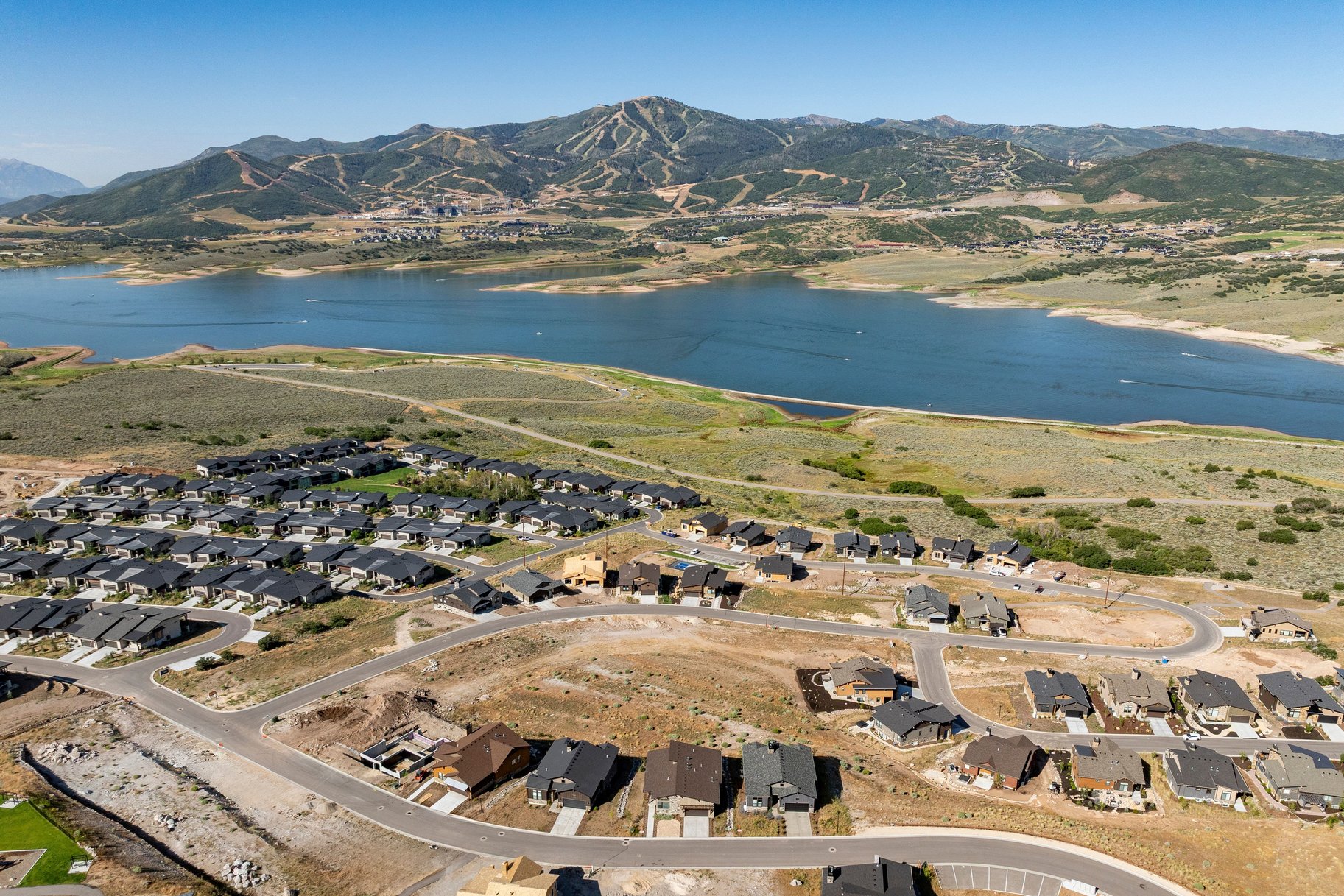  Expansive View Lot Within Lakeview Estates - 物件實景