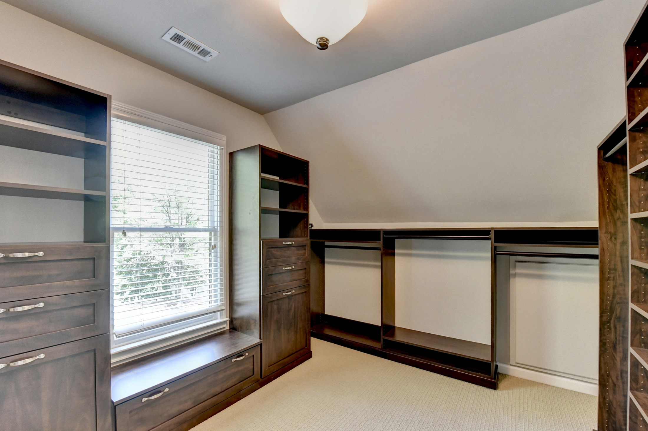  Beautifully Updated Brick Home in Alpharetta - 物件實景
