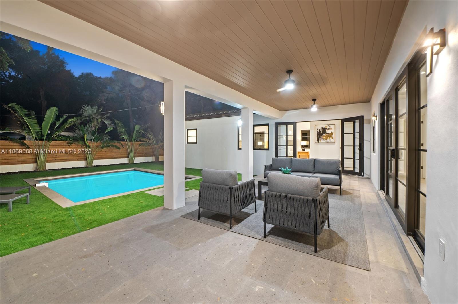 Miami, Florida, 33143, United States, 4 Bedrooms Bedrooms, ,4 BathroomsBathrooms,Residential,For Sale,1933110