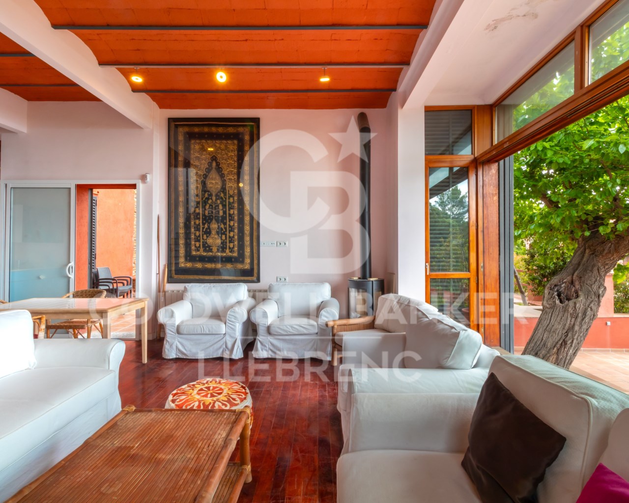 Barcelona, Catalonia, ES, 4 Bedrooms Bedrooms, ,3 BathroomsBathrooms,Residential,For Sale,1827300