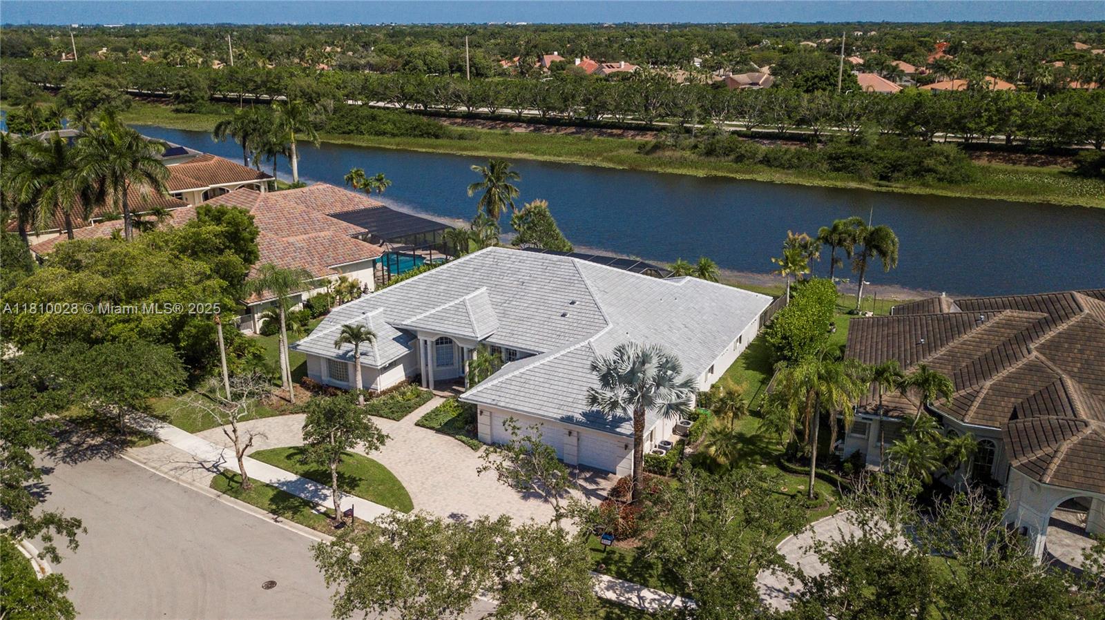 Weston, Florida, 33327, United States, 5 Bedrooms Bedrooms, ,5 BathroomsBathrooms,Residential,For Sale,1837536