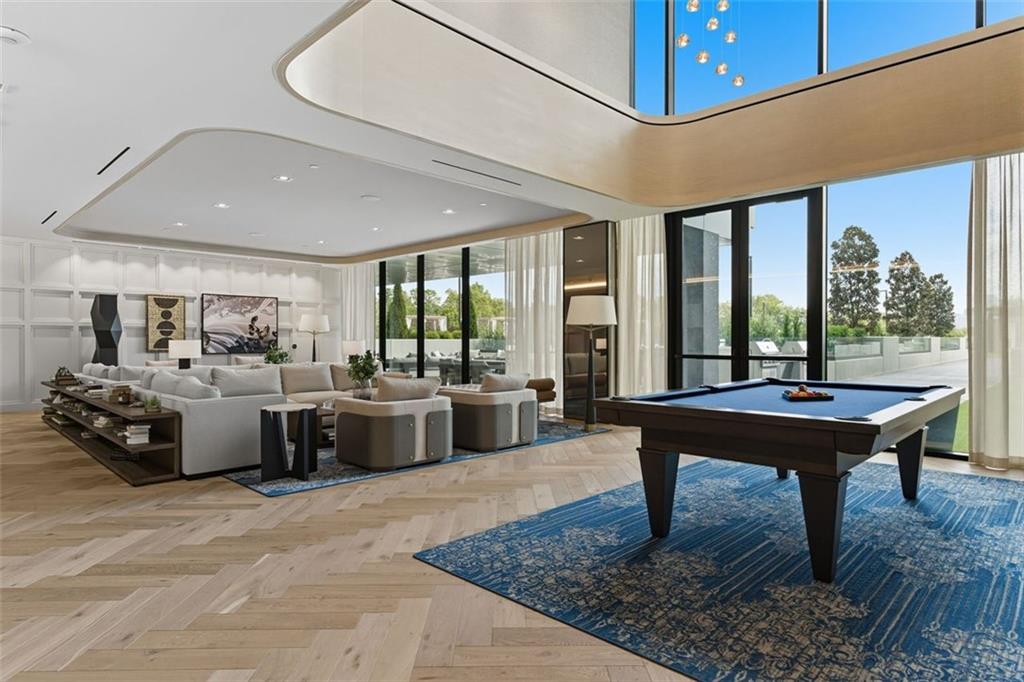 Atlanta, Georgia, 30305, United States, 2 Bedrooms Bedrooms, ,3 BathroomsBathrooms,Residential,For Sale,1979191