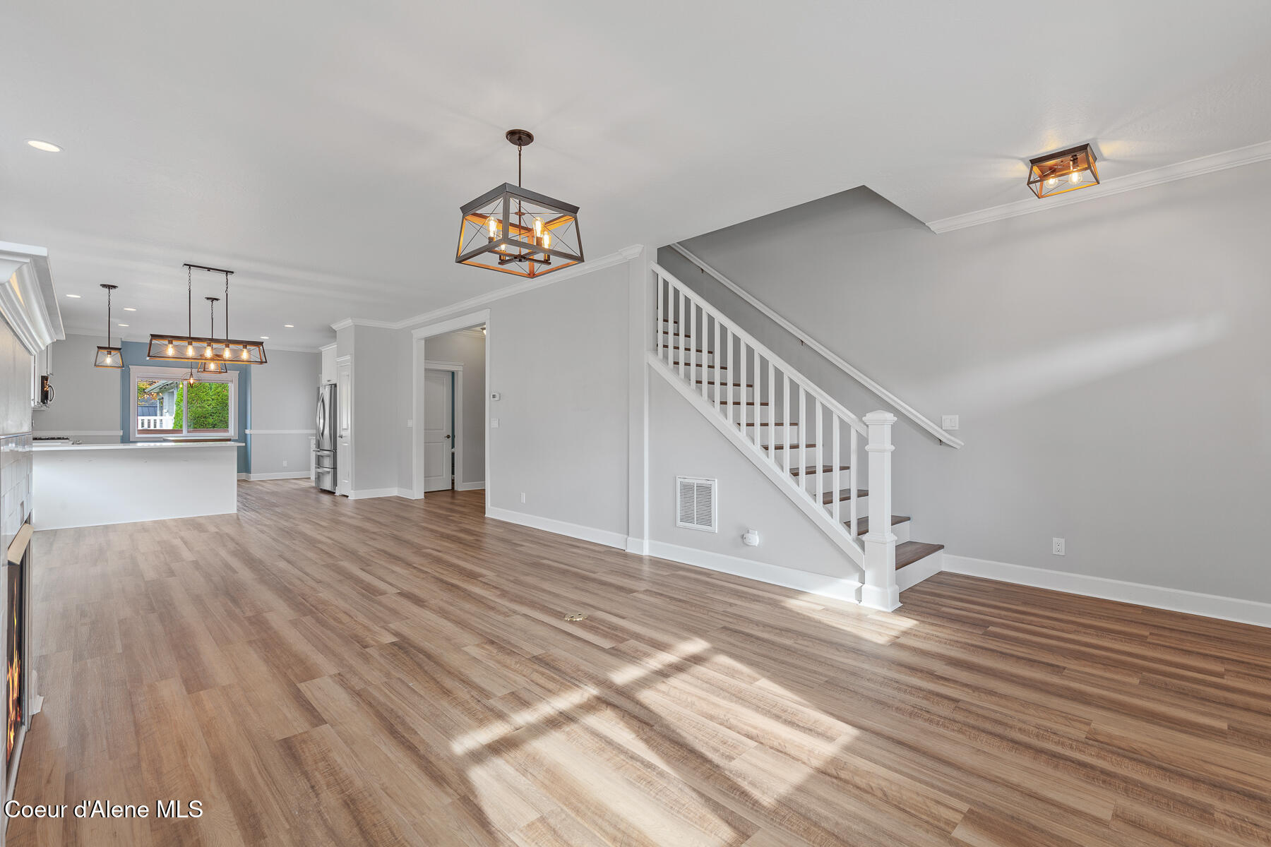 Coeur d'Alene, Idaho, 83814, United States, 3 Bedrooms Bedrooms, ,4 BathroomsBathrooms,Residential,For Sale,1976141