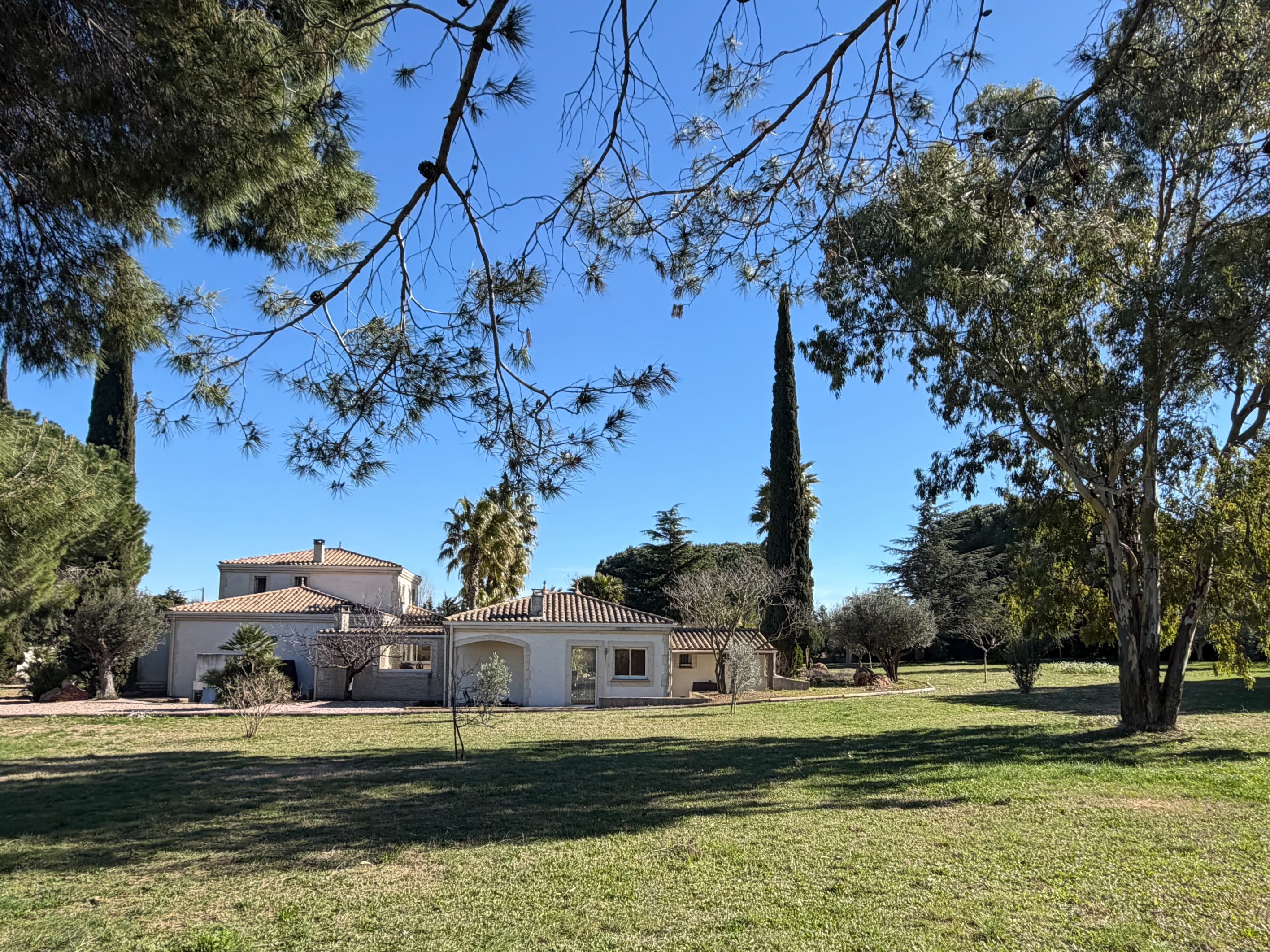  Just 10 minutes from the beaches, a spacious family villa in a lush park... - 物件實景