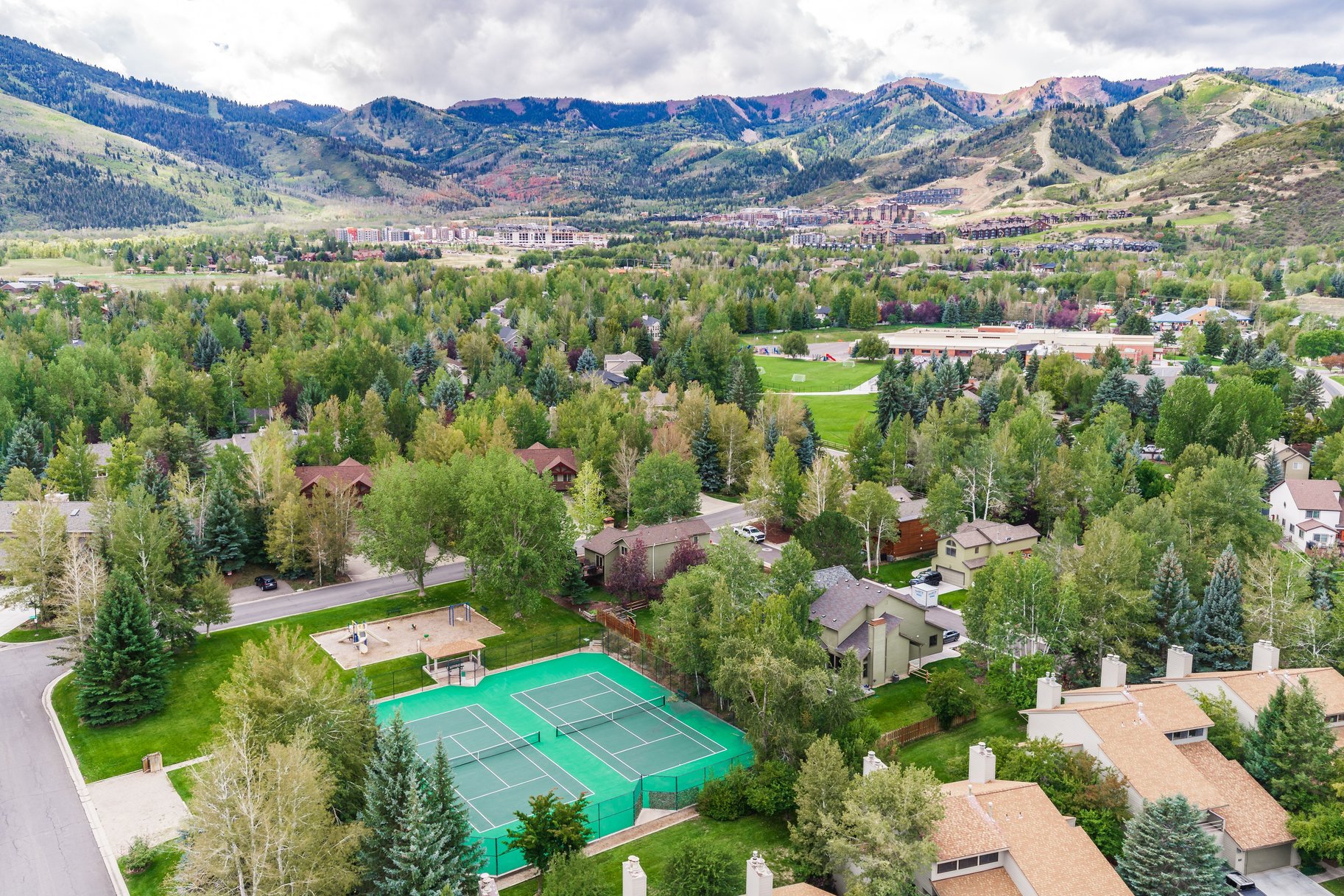  Updated Townhome in Ptarmigan’s Best Location with Ski Run Views - 物件實景