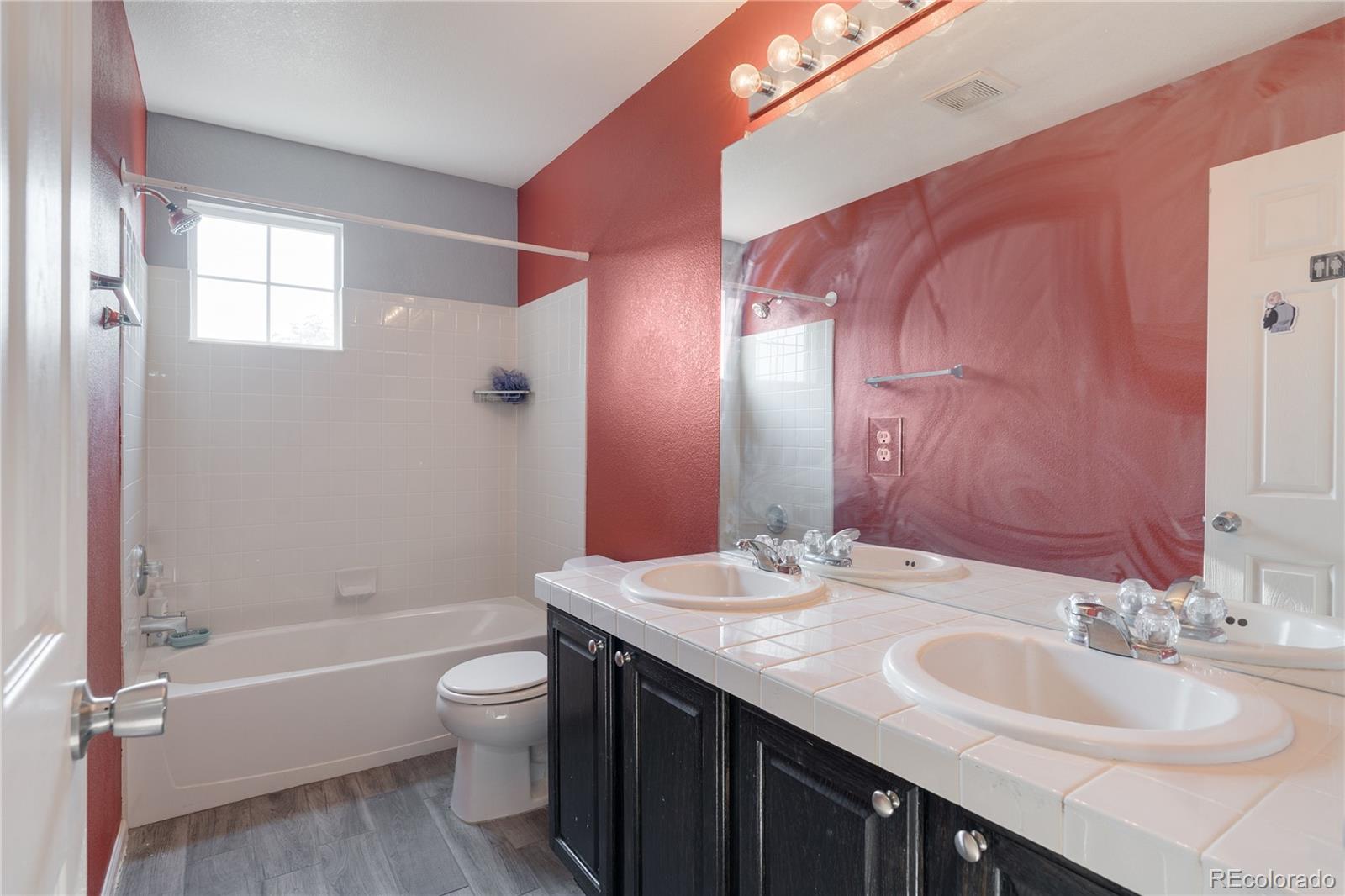Aurora, Colorado, 80018, United States, 5 Bedrooms Bedrooms, ,3 BathroomsBathrooms,Residential,For Sale,1912171