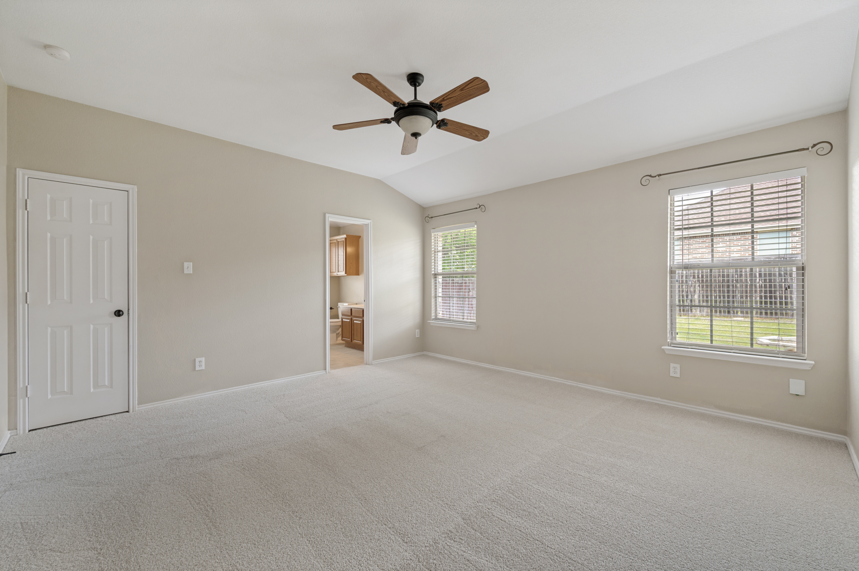  2677 Calmwater Drive, Little Elm, TX - 物件實景