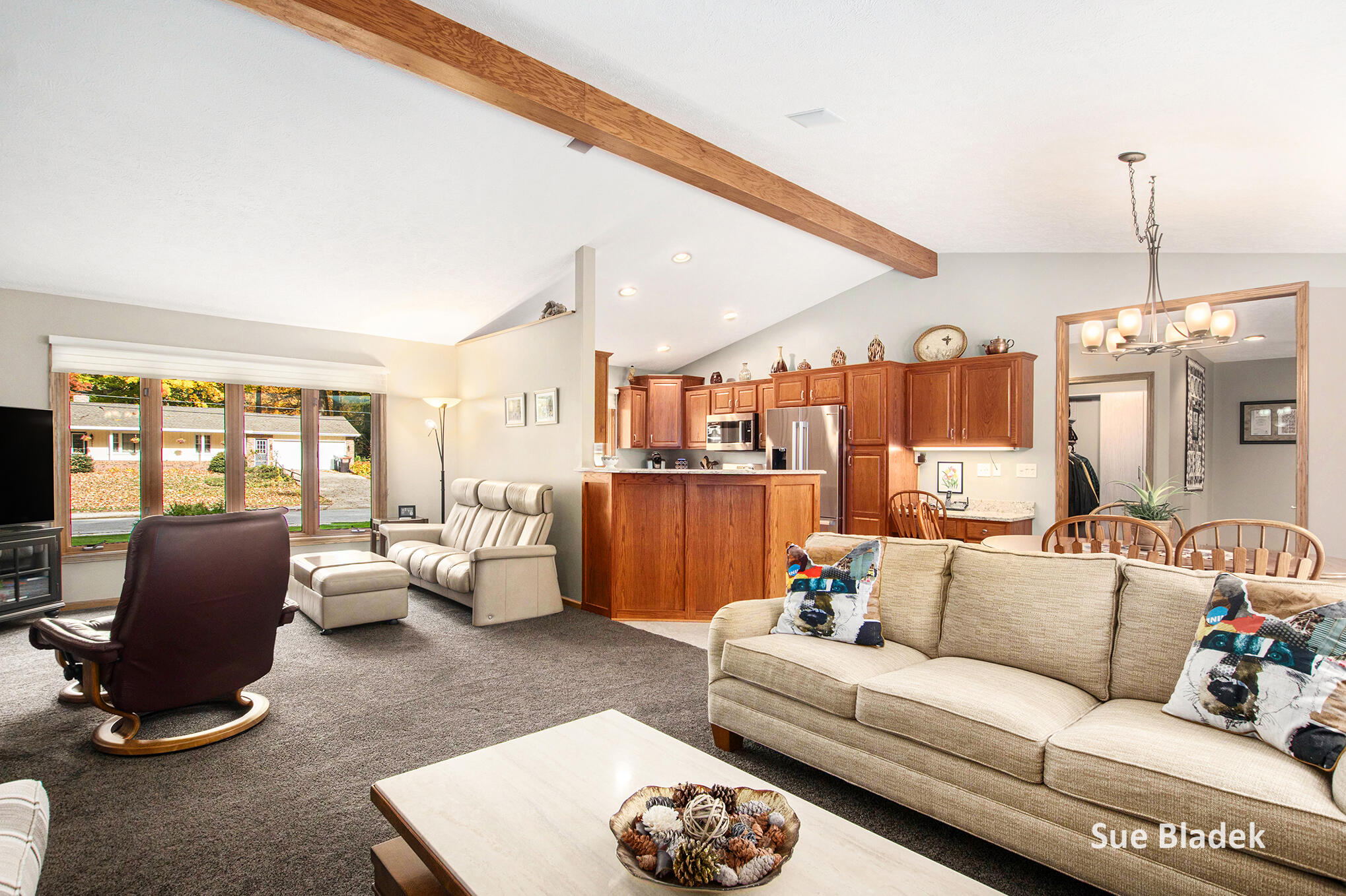 Holland, Michigan, 49424, United States, 3 Bedrooms Bedrooms, ,3 BathroomsBathrooms,Residential,For Sale,1989003