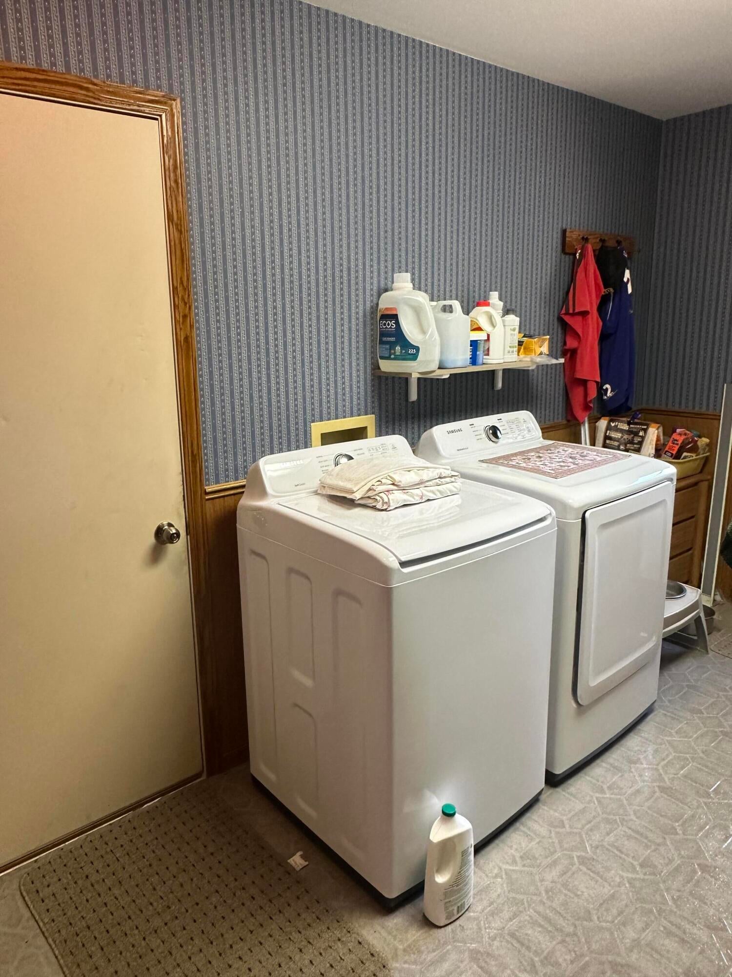 Traverse City, Michigan, 49696, United States, 2 Bedrooms Bedrooms, ,4 BathroomsBathrooms,Residential,For Sale,1712090