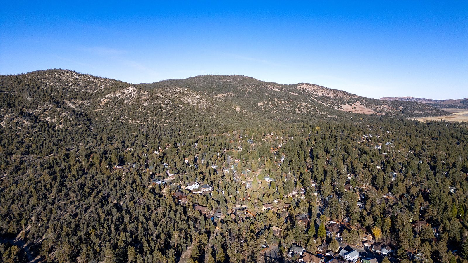 Big Bear City, California, 92314, United States, 4 Bedrooms Bedrooms, ,3 BathroomsBathrooms,Residential,For Sale,2000367