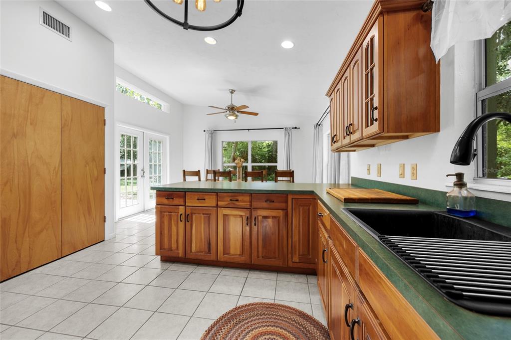 Gainesville, Florida, 32605, United States, 4 Bedrooms Bedrooms, ,3 BathroomsBathrooms,Residential,For Sale,1908257