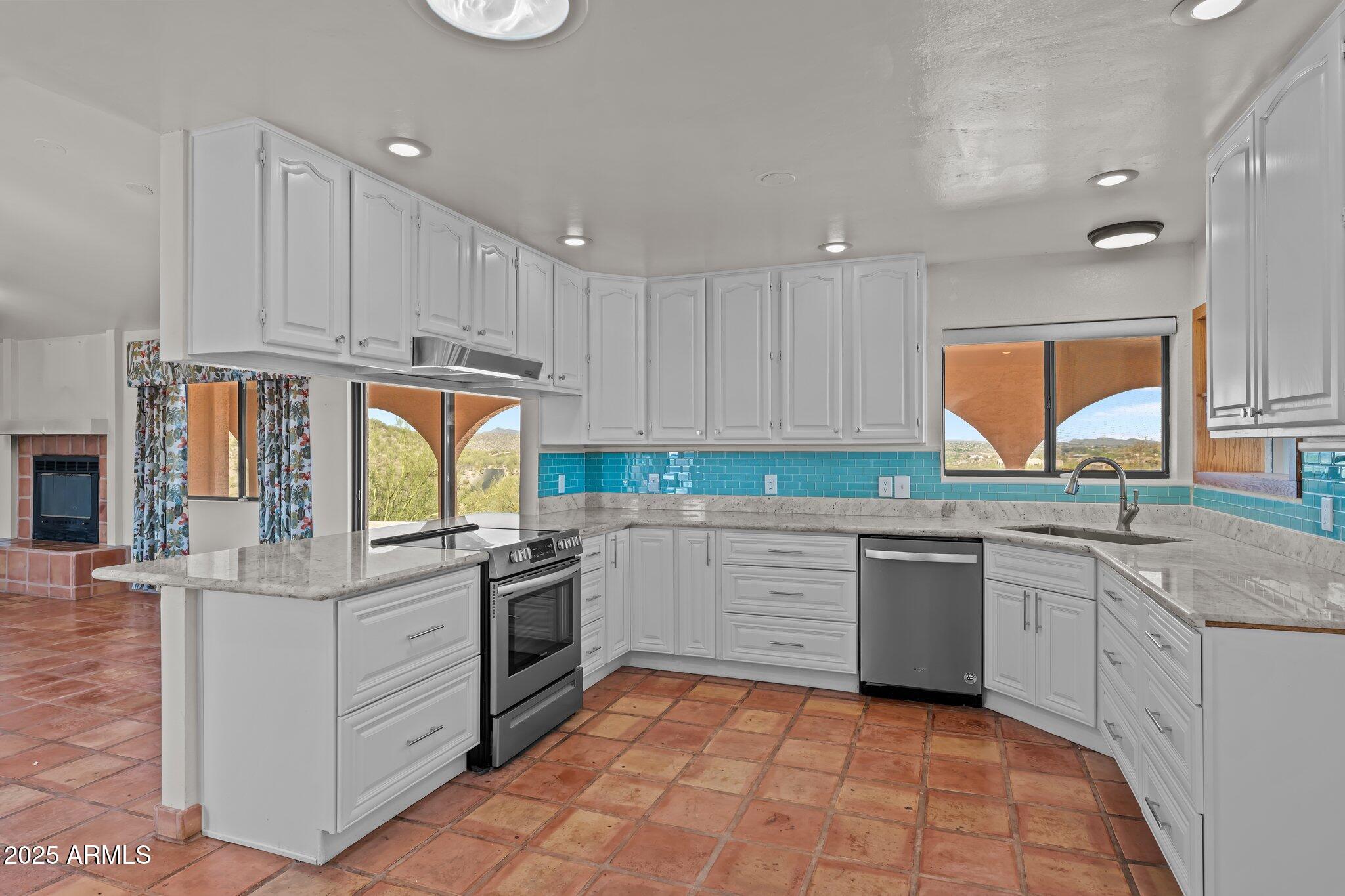 Wickenburg, Arizona, 85390, United States, 3 Bedrooms Bedrooms, ,3 BathroomsBathrooms,Residential,For Sale,1915938