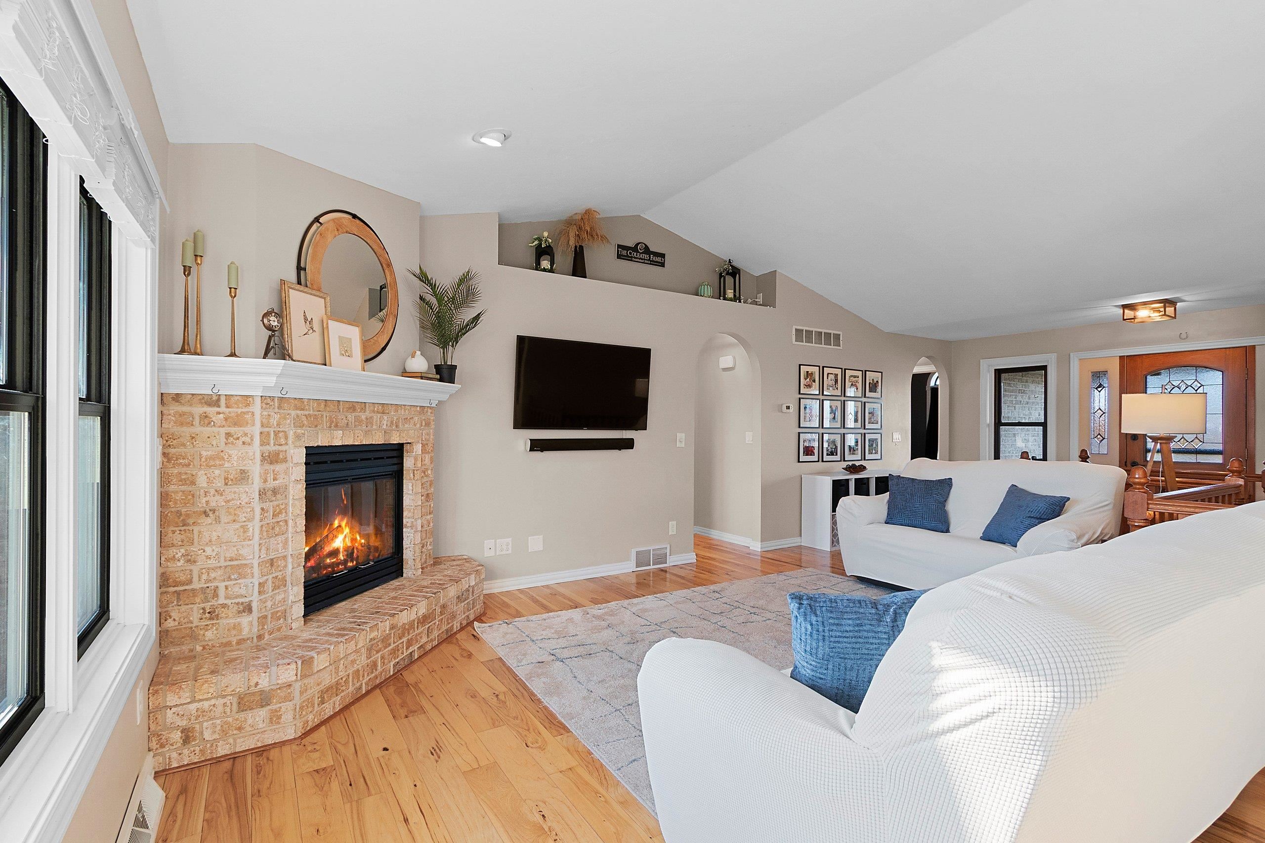 GREEN BAY, Wisconsin, 54311, United States, 4 Bedrooms Bedrooms, ,4 BathroomsBathrooms,Residential,For Sale,1991050