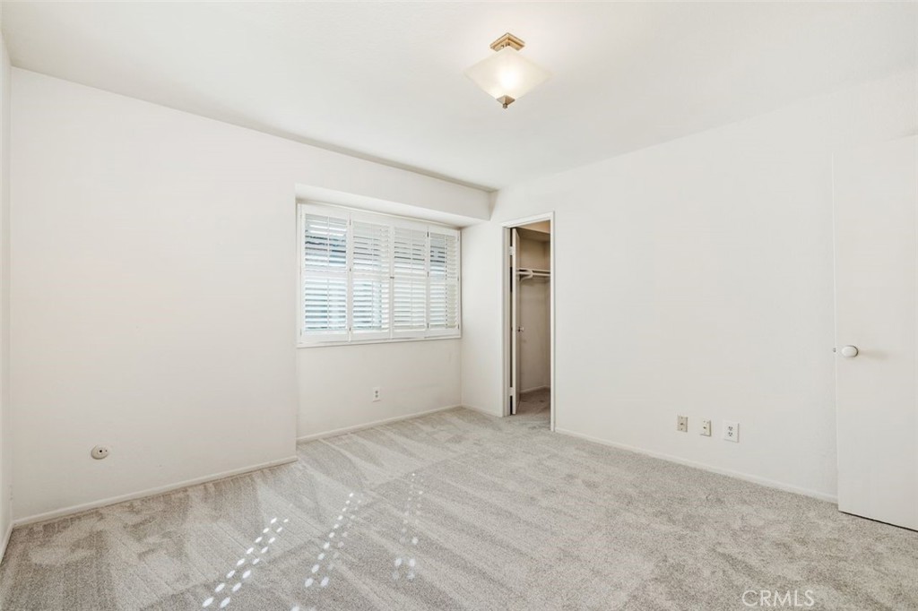 Northridge, California, 91325, United States, 2 Bedrooms Bedrooms, ,3 BathroomsBathrooms,Residential,For Sale,1991947