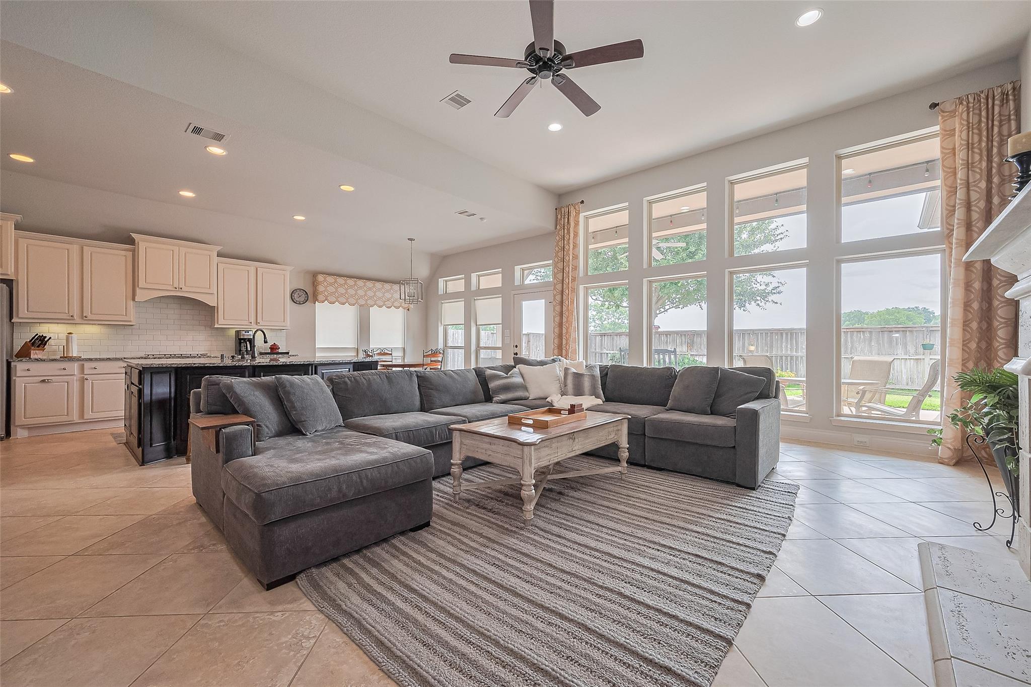 Katy, Texas, 77493, United States, 4 Bedrooms Bedrooms, ,4 BathroomsBathrooms,Residential,For Sale,1982754