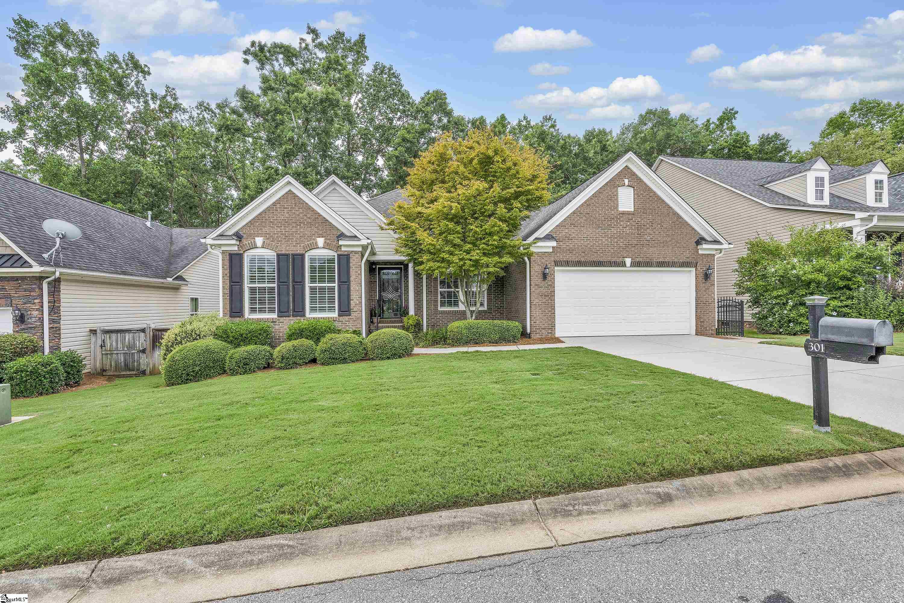Simpsonville, South Carolina, 29681, United States, 4 Bedrooms Bedrooms, ,3 BathroomsBathrooms,Residential,For Sale,1906304