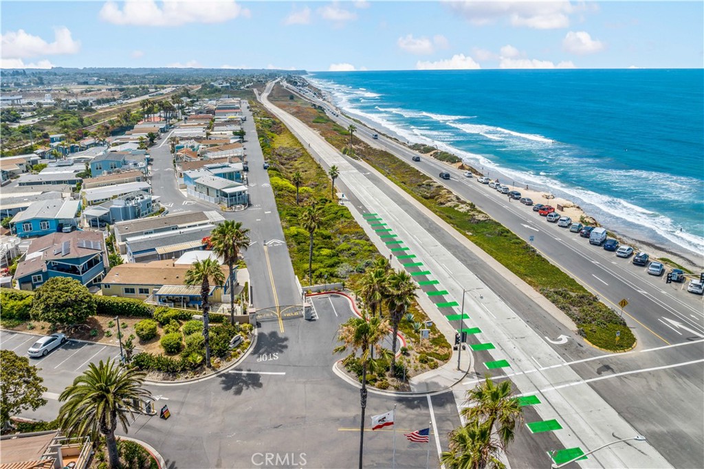 Carlsbad, California, 92011, United States, 2 Bedrooms Bedrooms, ,2 BathroomsBathrooms,Residential,For Sale,1977737