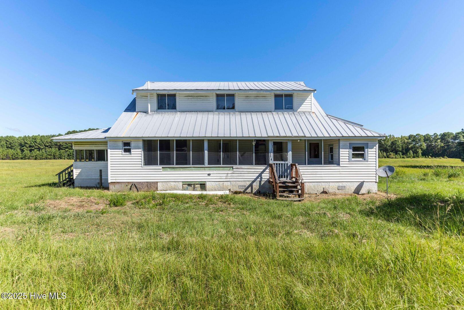 Harrells, North Carolina, 28444, United States, 4 Bedrooms Bedrooms, ,5 BathroomsBathrooms,Residential,For Sale,1955084