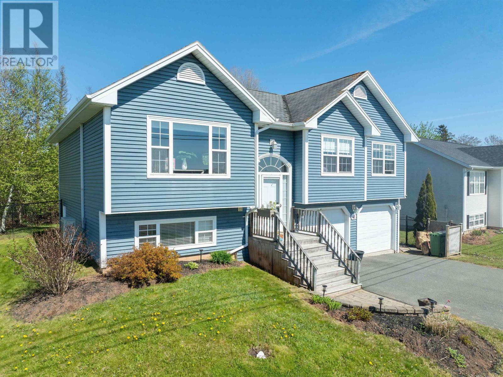 WEST ROYALTY, Prince Edward Island, C1E 2M3, CA, 4 Bedrooms Bedrooms, ,2 BathroomsBathrooms,Residential,For Sale,1874083