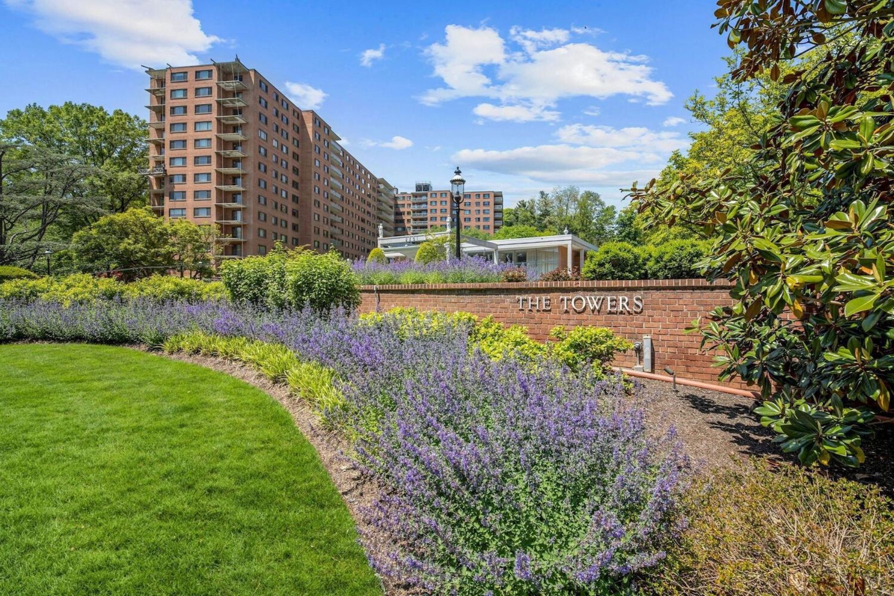  4201 Cathedral Avenue NW, Washington, DC, 20016 - 物件實景