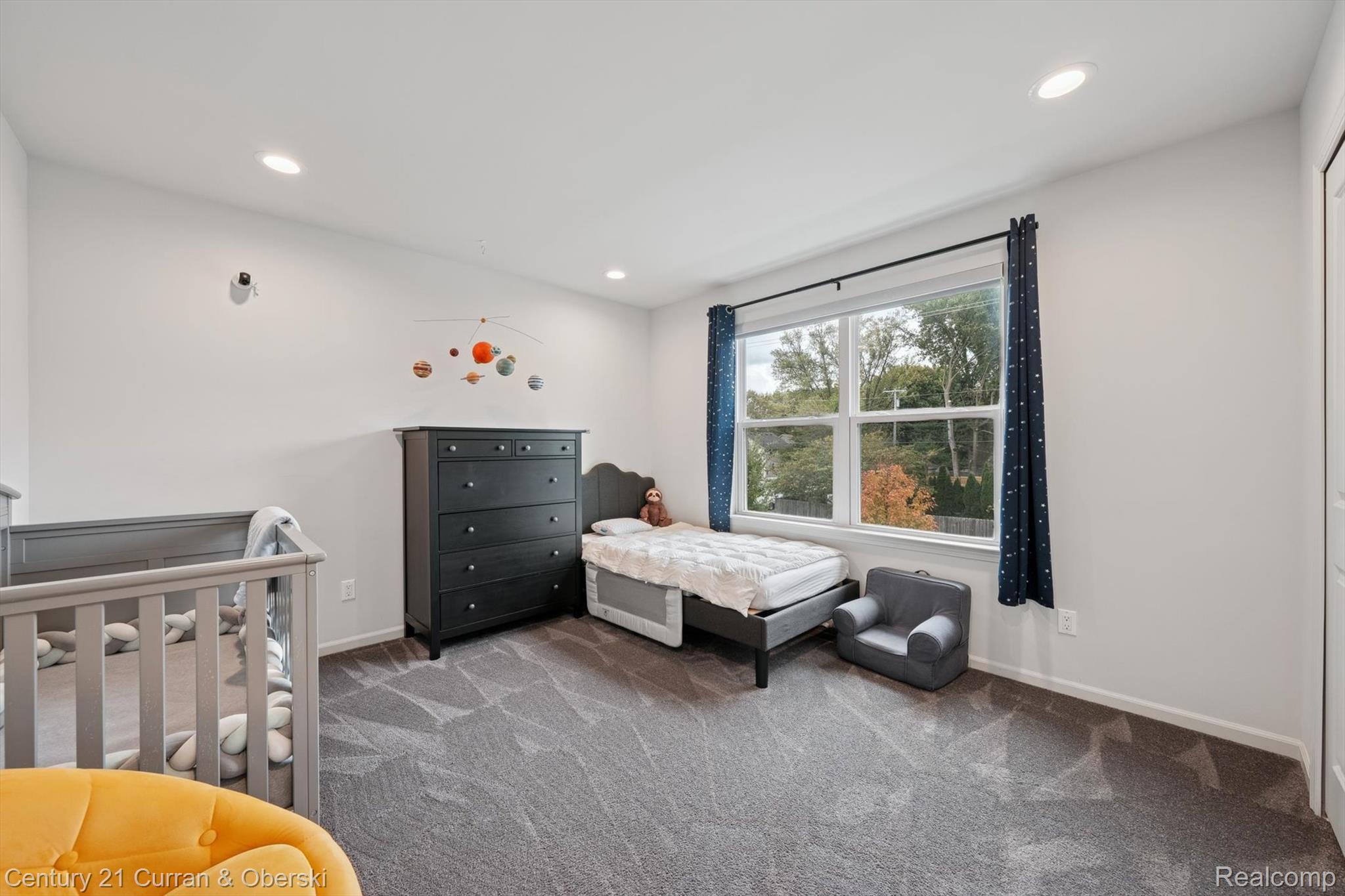 Ferndale, Michigan, 48220, United States, 3 Bedrooms Bedrooms, ,3 BathroomsBathrooms,Residential,For Sale,1984138