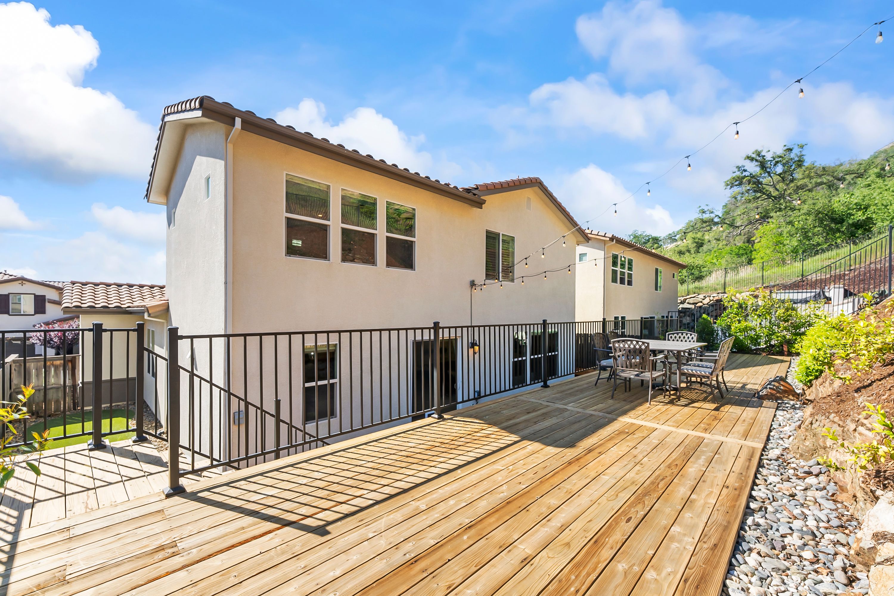  Thoughtful Design Meets Unbeatable El Dorado Hills Location - 物件實景