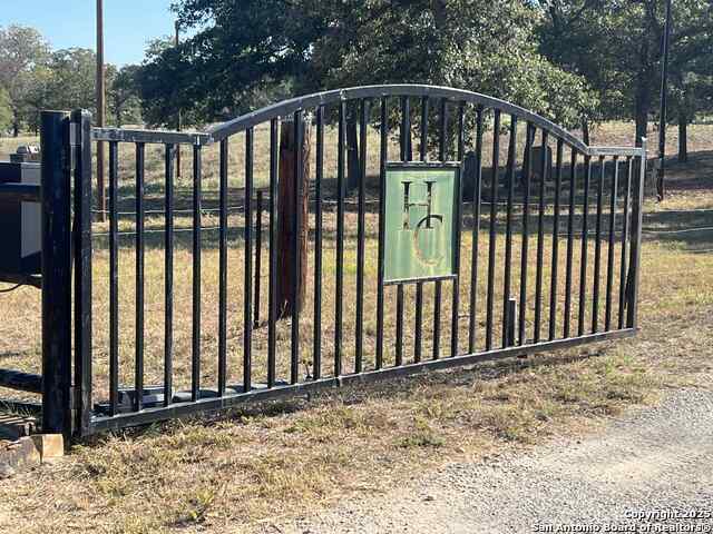 Seguin, Texas, 78155, United States, ,2 BathroomsBathrooms,Residential,For Sale,1983192