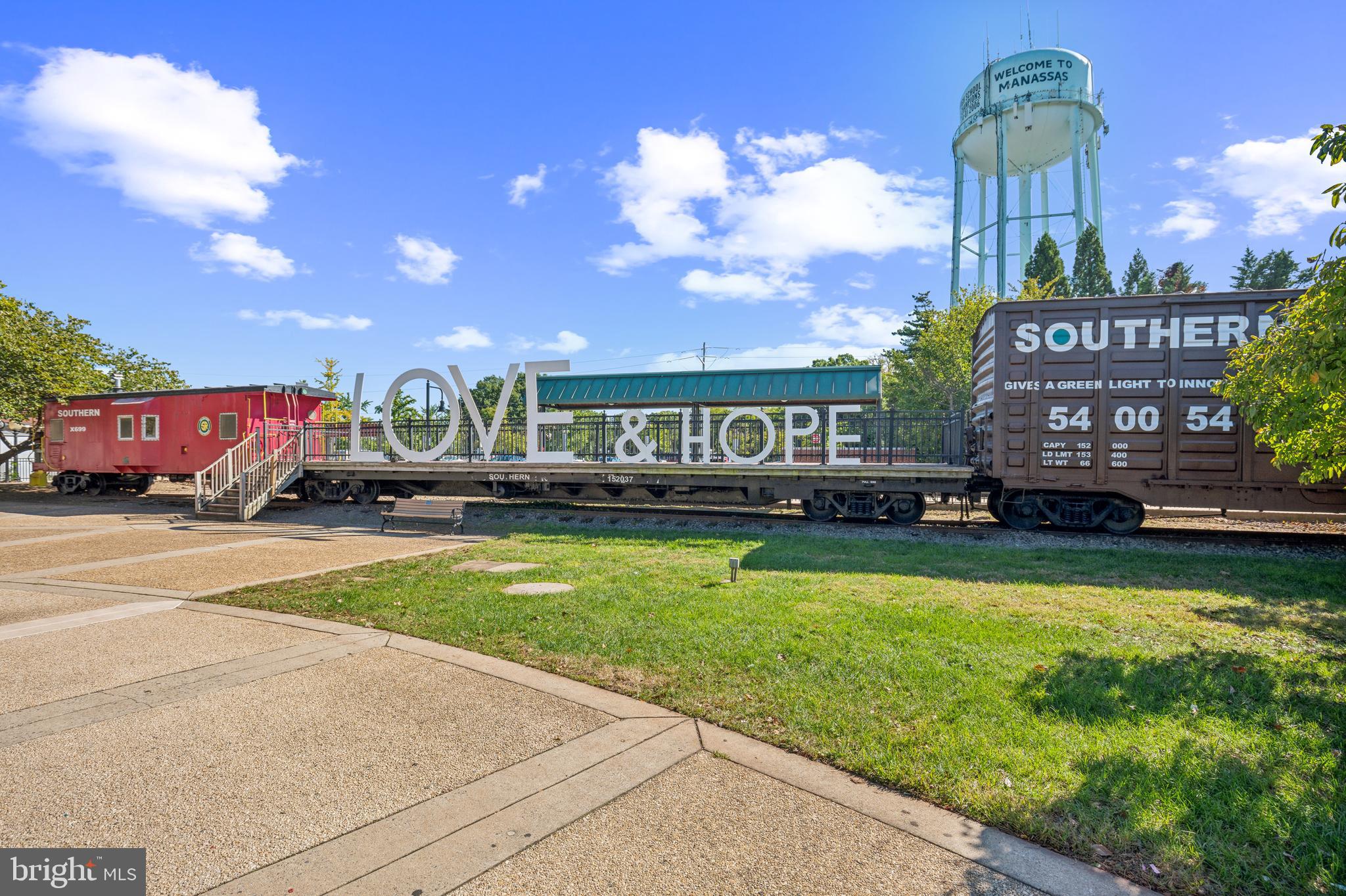 Manassas, Virginia, 20110, United States, 3 Bedrooms Bedrooms, ,3 BathroomsBathrooms,Residential,For Sale,1975831