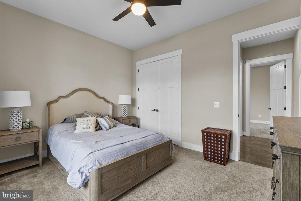 Warrenton, Virginia, 20187, United States, 4 Bedrooms Bedrooms, ,4 BathroomsBathrooms,Residential,For Sale,2048905