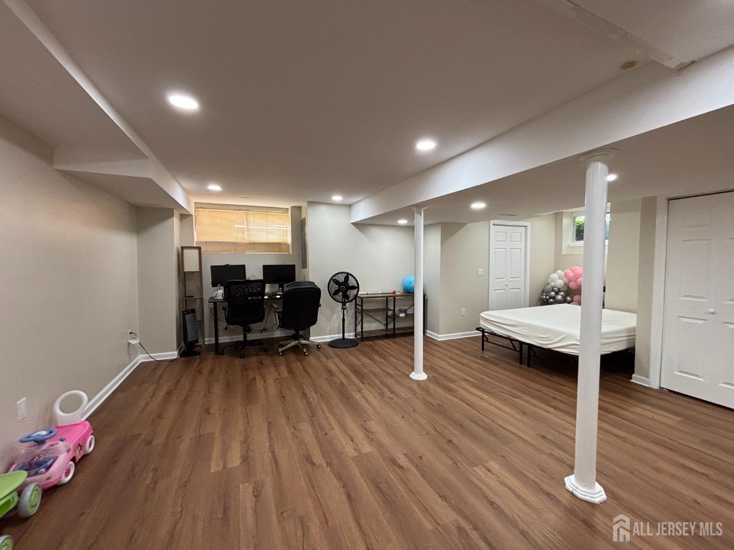 North Brunswick, New Jersey, 08902, United States, 3 Bedrooms Bedrooms, ,3 BathroomsBathrooms,Residential,For Sale,2048487