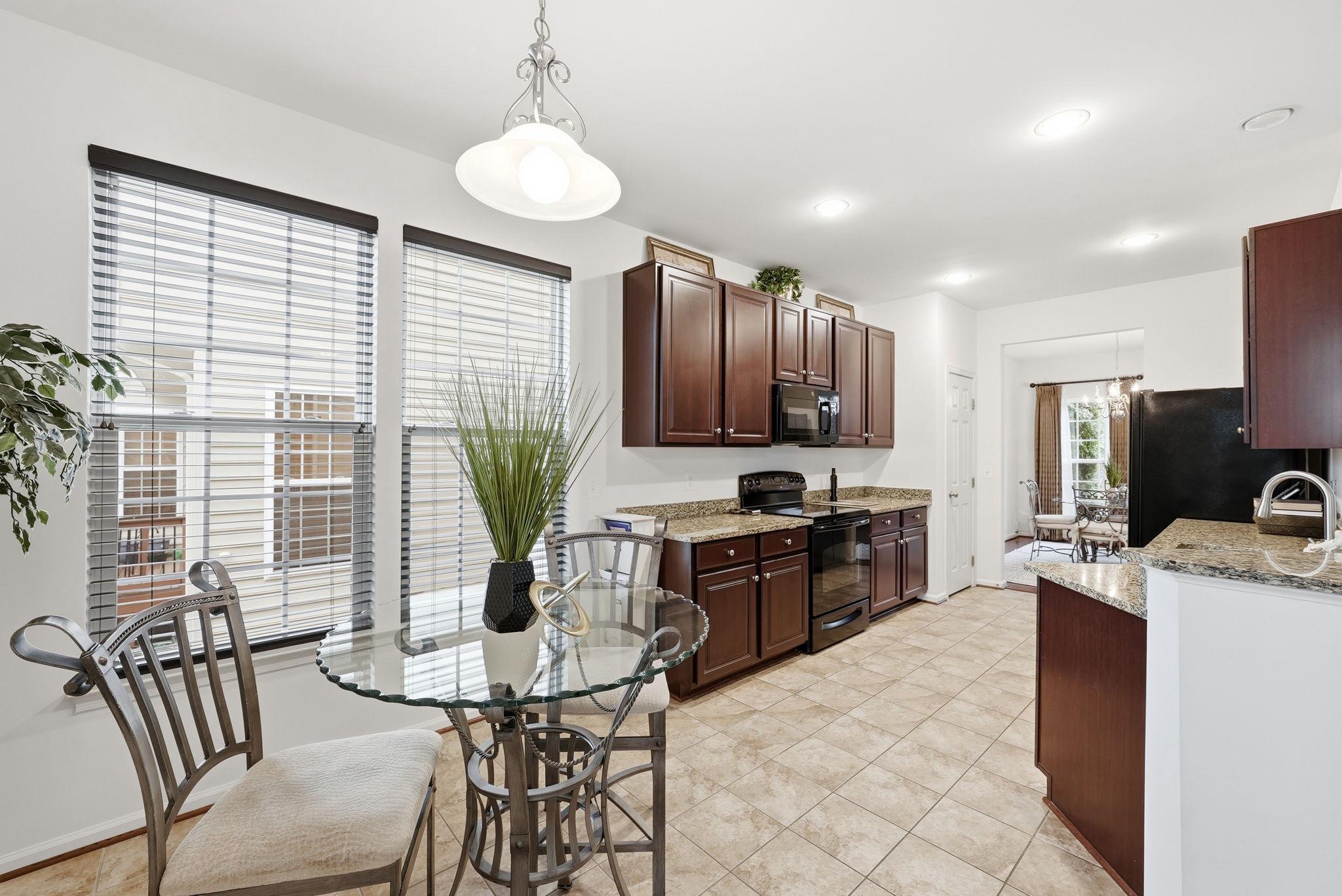 Woodbridge, Virginia, 22191, United States, 3 Bedrooms Bedrooms, ,3 BathroomsBathrooms,Residential,For Sale,2049196