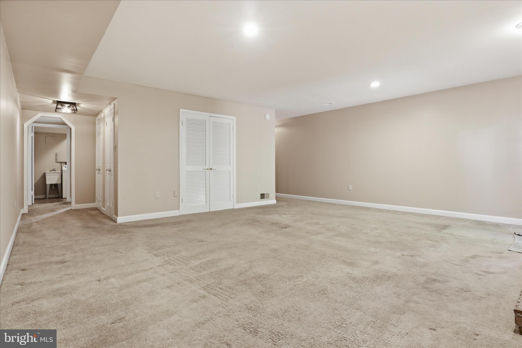 Alexandria, Virginia, 22315, United States, 4 Bedrooms Bedrooms, ,4 BathroomsBathrooms,Residential,For Sale,2048951