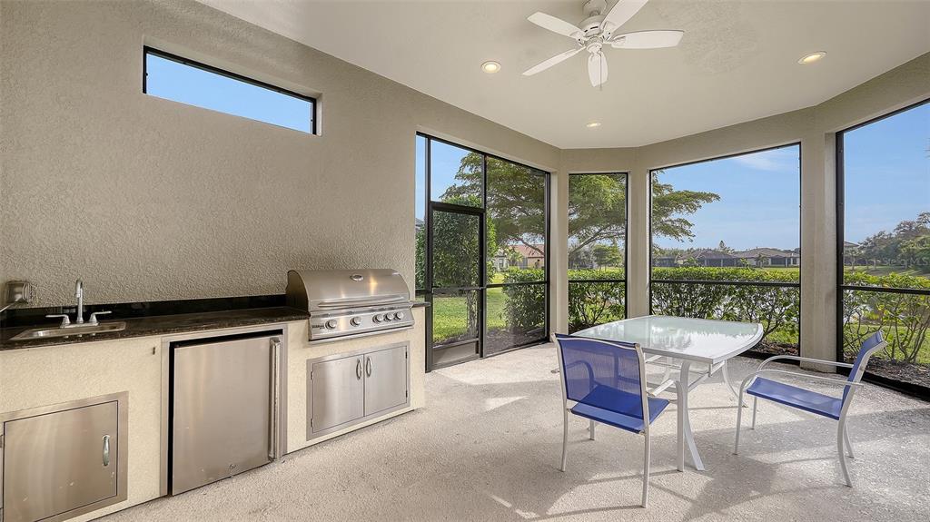 Sarasota, Florida, 34231, United States, 2 Bedrooms Bedrooms, ,3 BathroomsBathrooms,Residential,For Sale,2002128