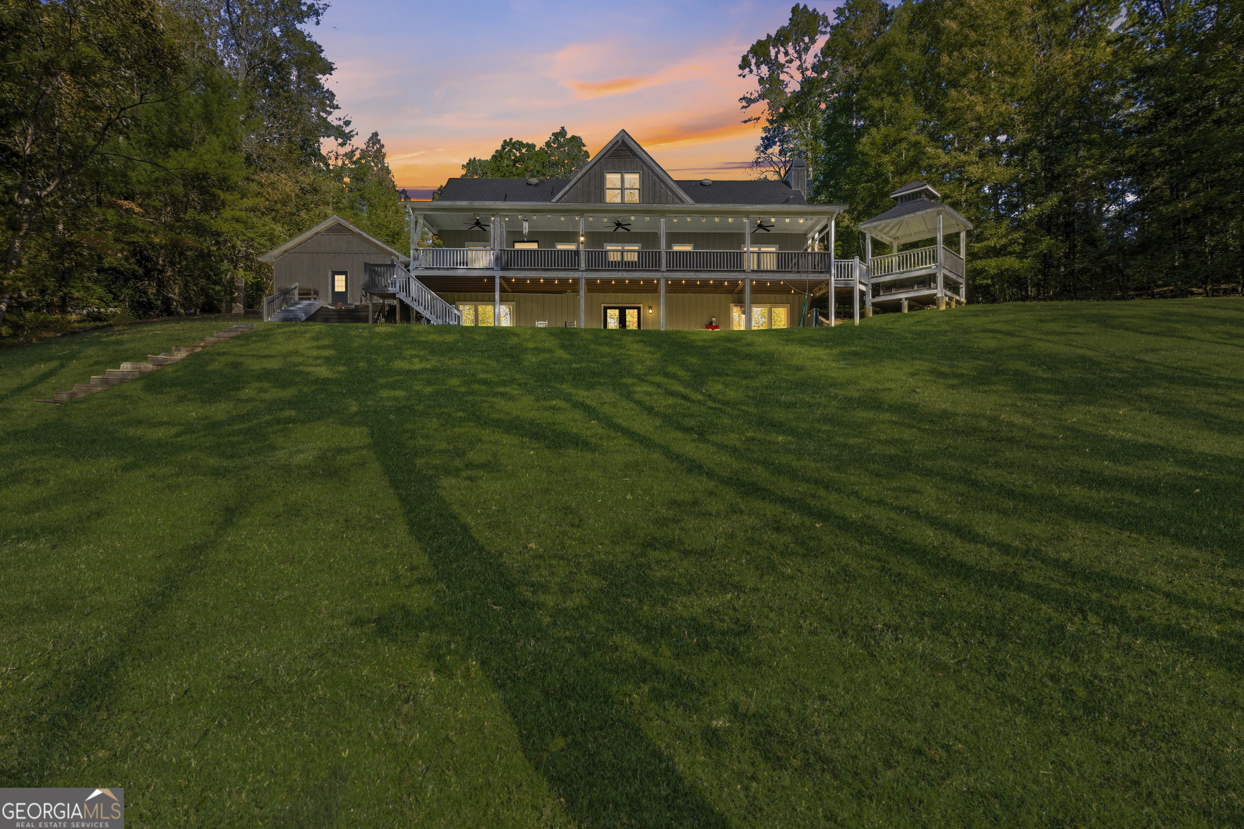 Clarkesville, Georgia, 30523, United States, 4 Bedrooms Bedrooms, ,4 BathroomsBathrooms,Residential,For Sale,1975876