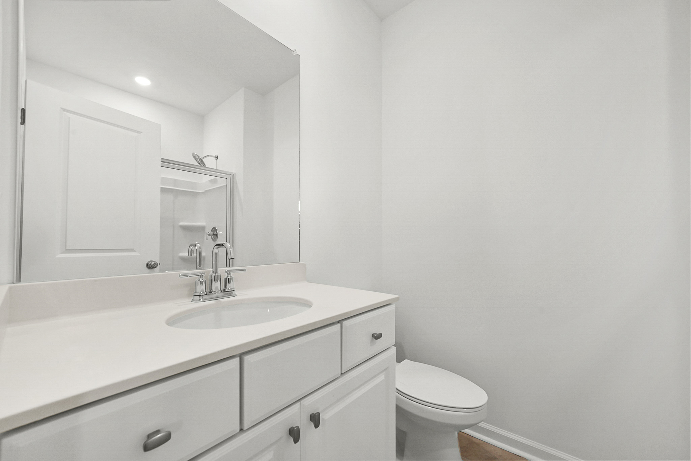  Better Than New Townhome is Ready Today - 物件實景