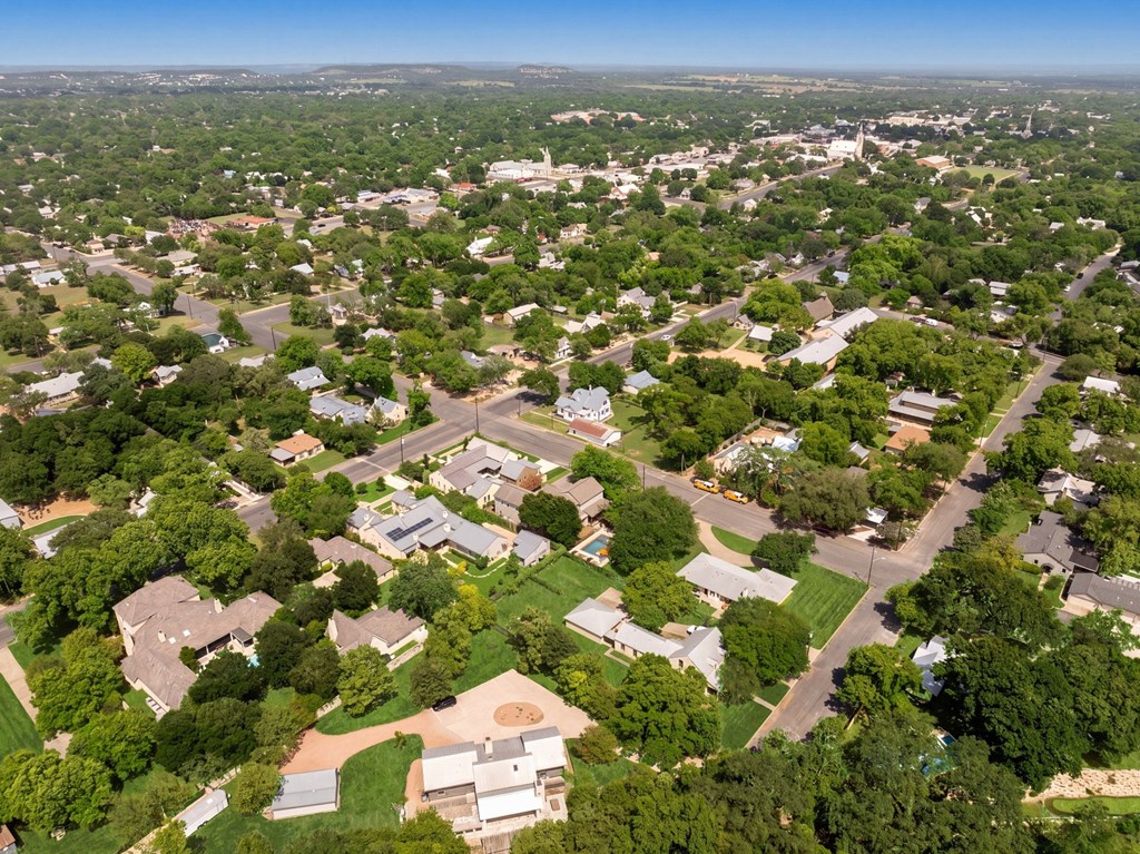 Fredericksburg, Texas, 78624, United States, 6 Bedrooms Bedrooms, ,6 BathroomsBathrooms,Residential,For Sale,2048440