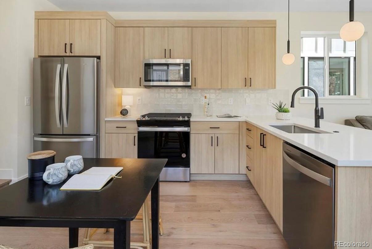 Denver, Colorado, 80204, United States, 3 Bedrooms Bedrooms, ,2 BathroomsBathrooms,Residential,For Sale,1992898
