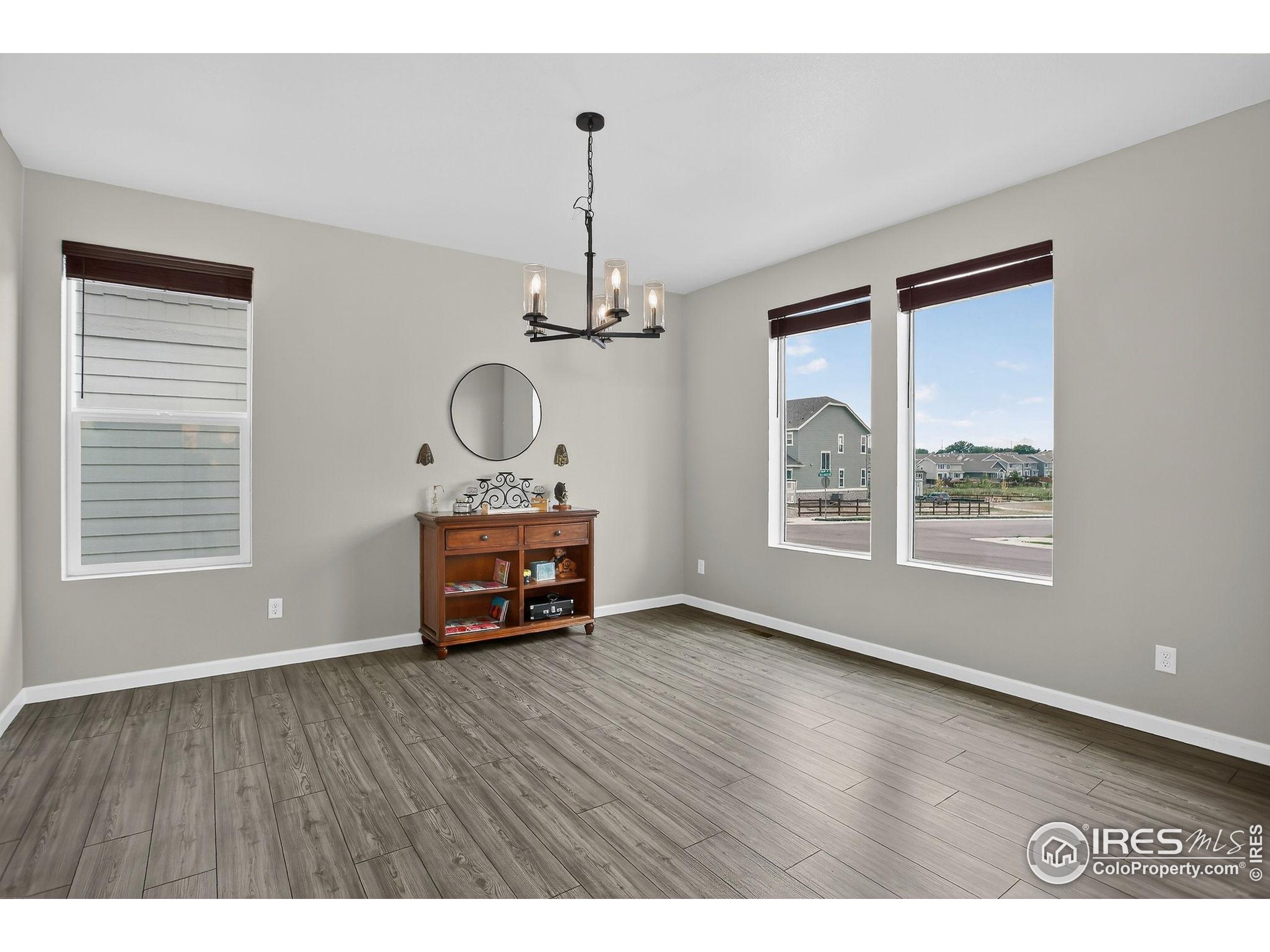 Mead, Colorado, 80542, United States, 5 Bedrooms Bedrooms, ,3 BathroomsBathrooms,Residential,For Sale,1941802