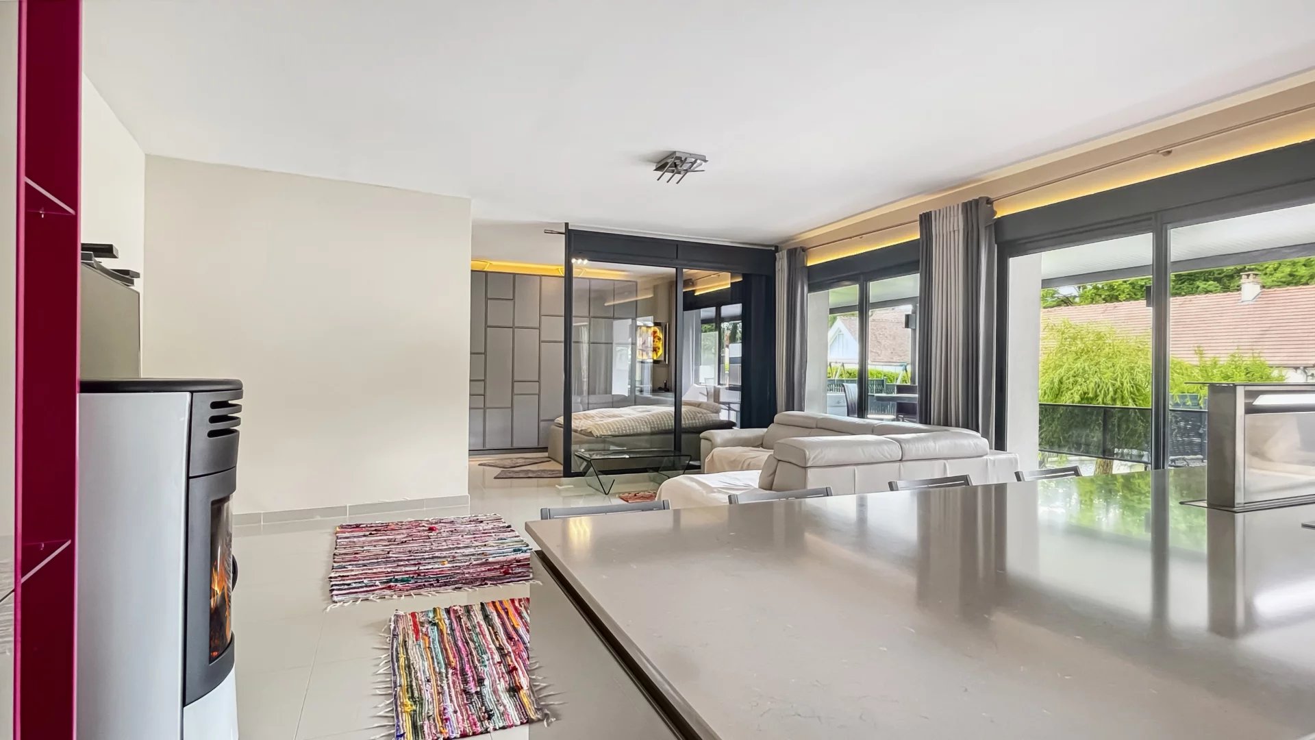 Samois-sur-Seine, Île-de-France, 77920, FR, 2 Bedrooms Bedrooms, ,1 BathroomBathrooms,Residential,For Sale,1557614