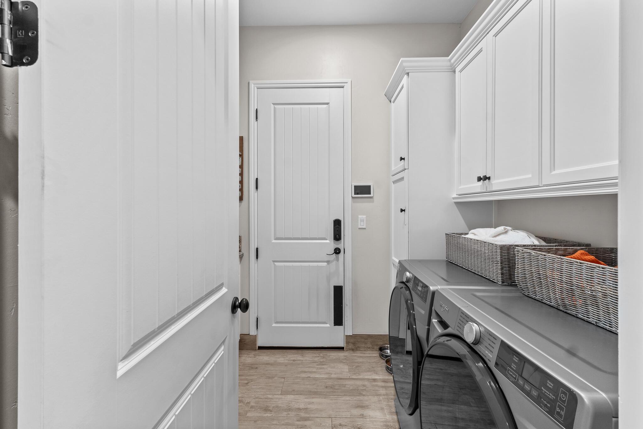 Visalia, California, 93291, United States, 4 Bedrooms Bedrooms, ,3 BathroomsBathrooms,Residential,For Sale,1976772