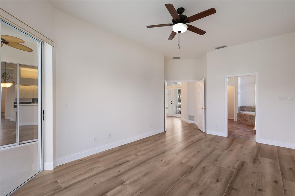 Sarasota, Florida, 34243, United States, 3 Bedrooms Bedrooms, ,2 BathroomsBathrooms,Residential,For Sale,1989326