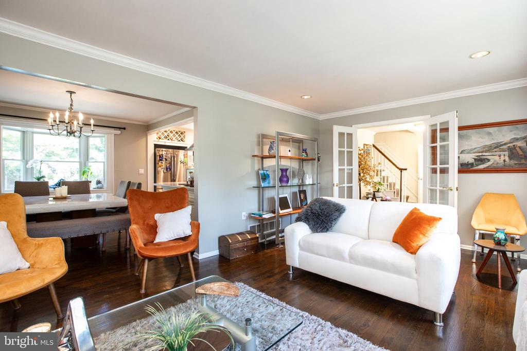 Hightstown, New Jersey, 08520, United States, 5 Bedrooms Bedrooms, ,4 BathroomsBathrooms,Residential,For Sale,1928581
